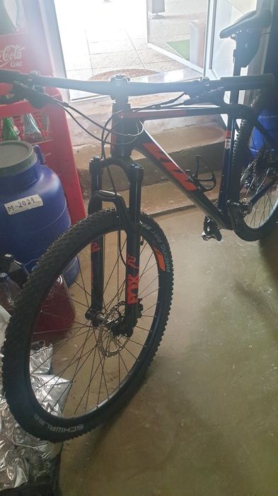 Vând bicicletă MTB,KTM29 culoare portocaliu cu negru