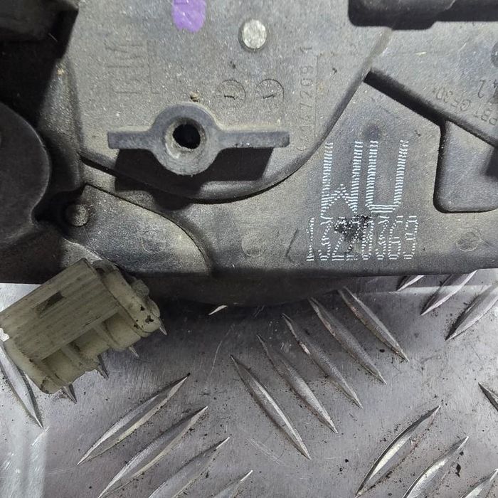 Broasca stanga fata Opel Zafira B Facelift