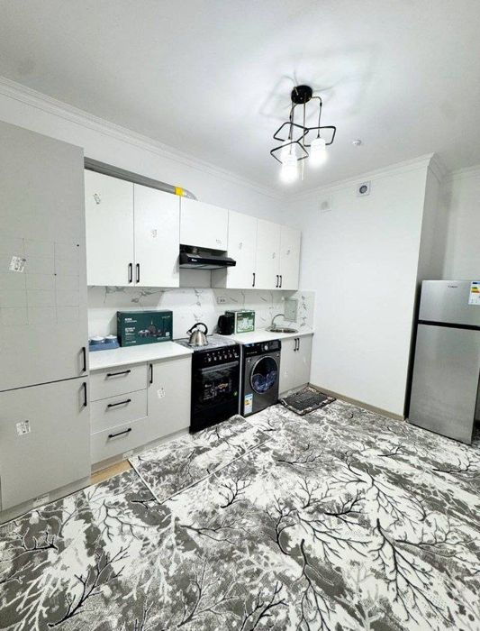 Mashinasozlar metro va TTZ zavodi yaqinida 1 xonali kvartira bor