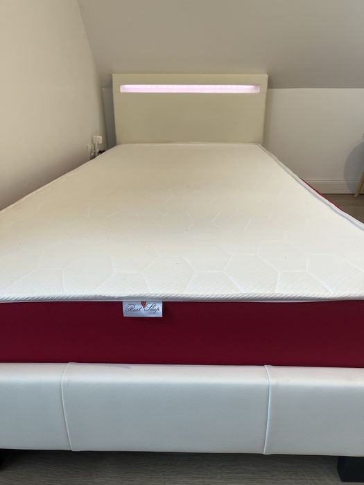 Vand pat 90/200 tapitat piele ecologica alb,iluminare led +telecomanda