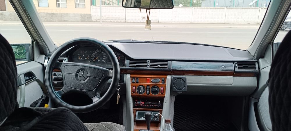 Продам Мерседес w124