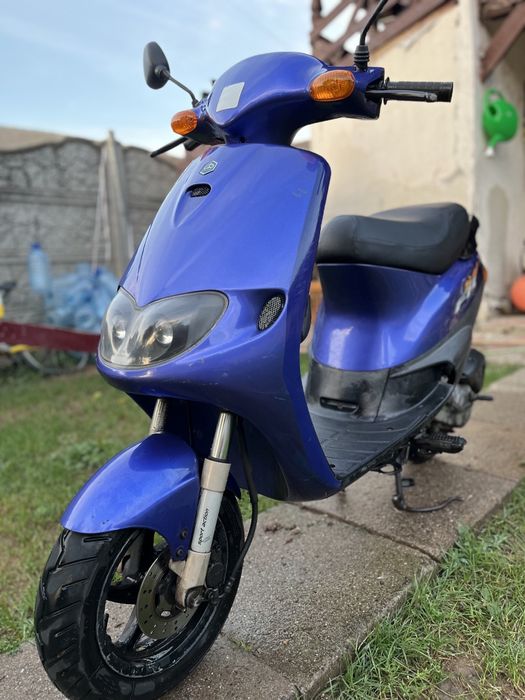 Vând scuter de 49cc