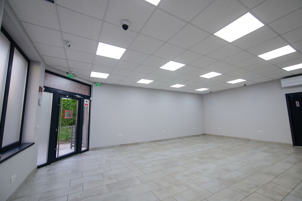 Spatiu comercial Parter