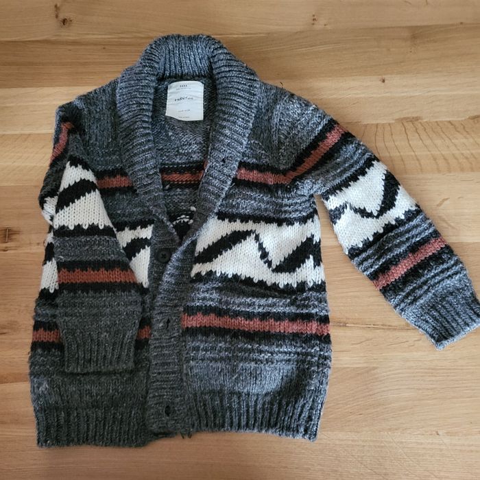 H&M impermeabila, Vesta si Jersey
