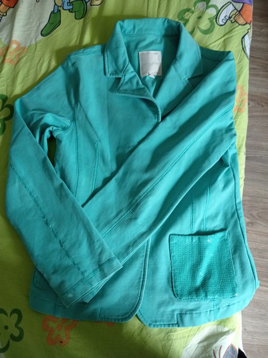 Момичешки връхни дрехи