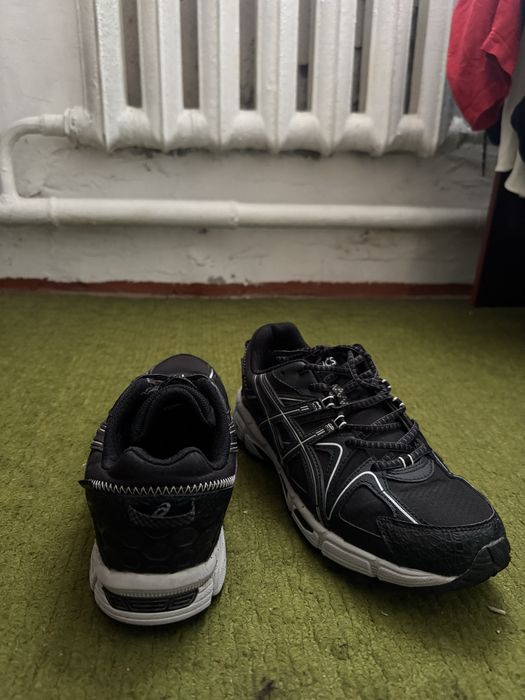 Кроссовки Asics новые