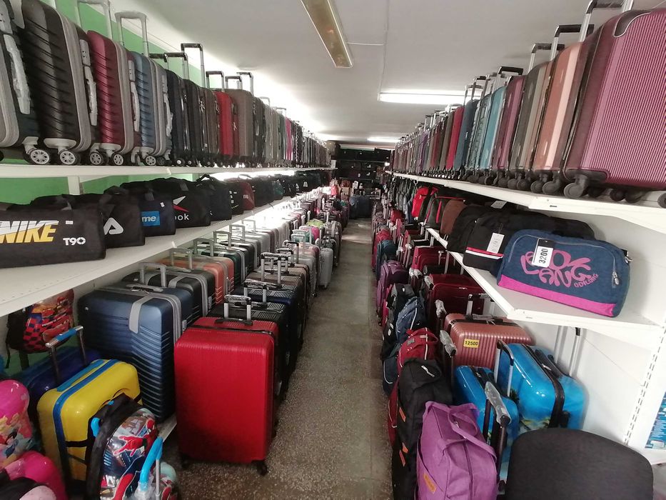 Чемоданы по низким ценам