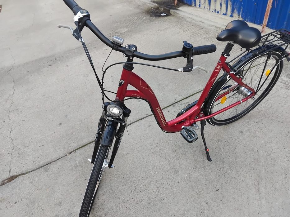 Vând bicicleta Hercules din aluminiu pentru damă