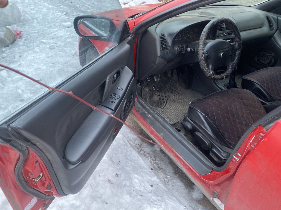 Продам мазду 323