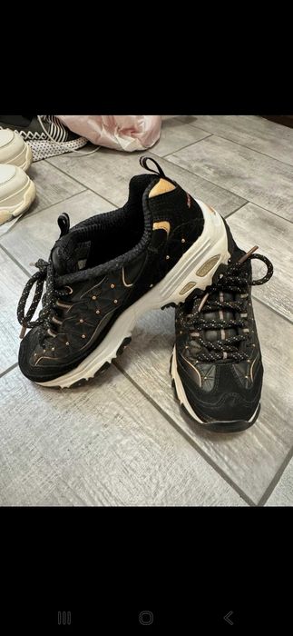 Adidasi dama skechers