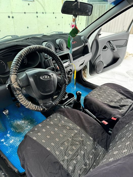 Машина Granta 2190