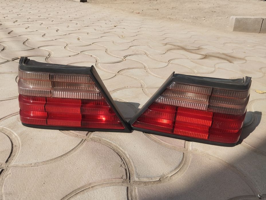 Продам фонари на Мерседес 124