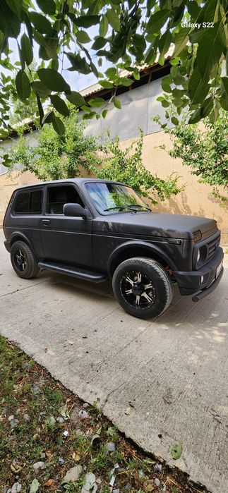Niva 2121 сотилади