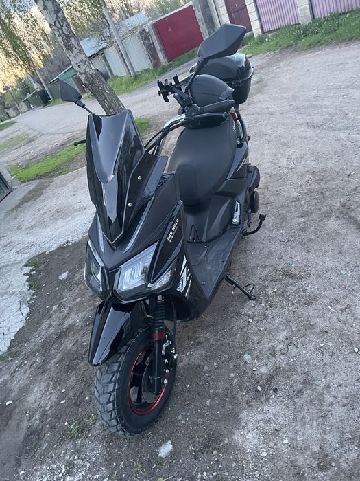 Продам мопед спмурай 150