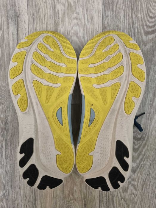 Продавам ASICS GEL-KAYANO 30 (Номер 45) , без стелки