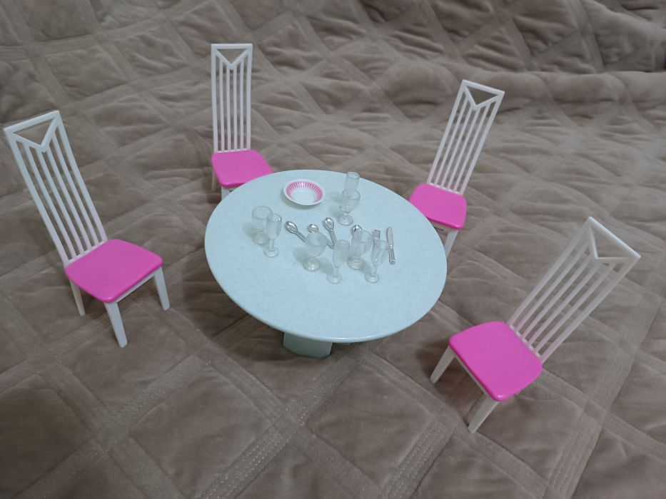 Продам наборы для кукол барби