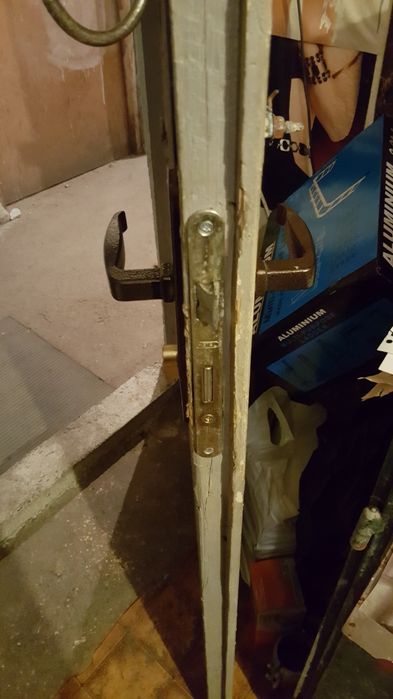 Дървена Врата добро състояние