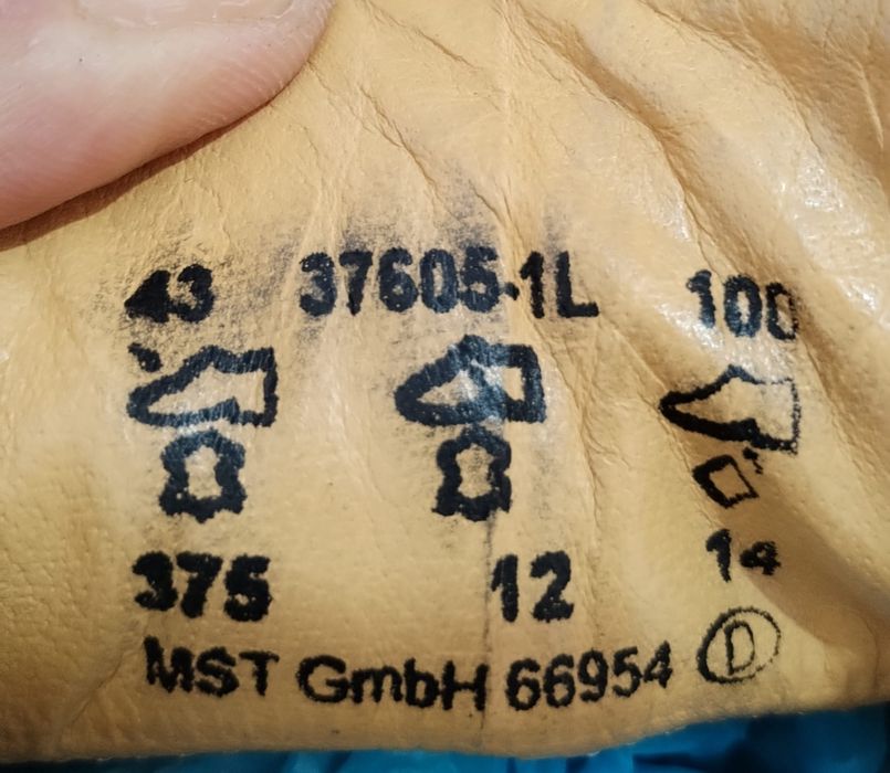 Pantofi Timberland și Bugatti Nr 43