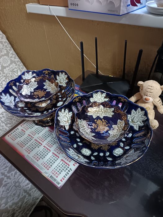 Продаются вазы керамические Кобальт оригинал почти новые