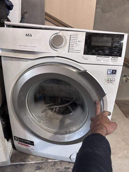 AEG на части може и цяла здрава кръстачка и барабан