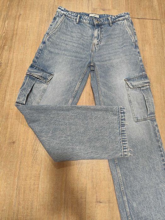 дънки с големи странични джобове