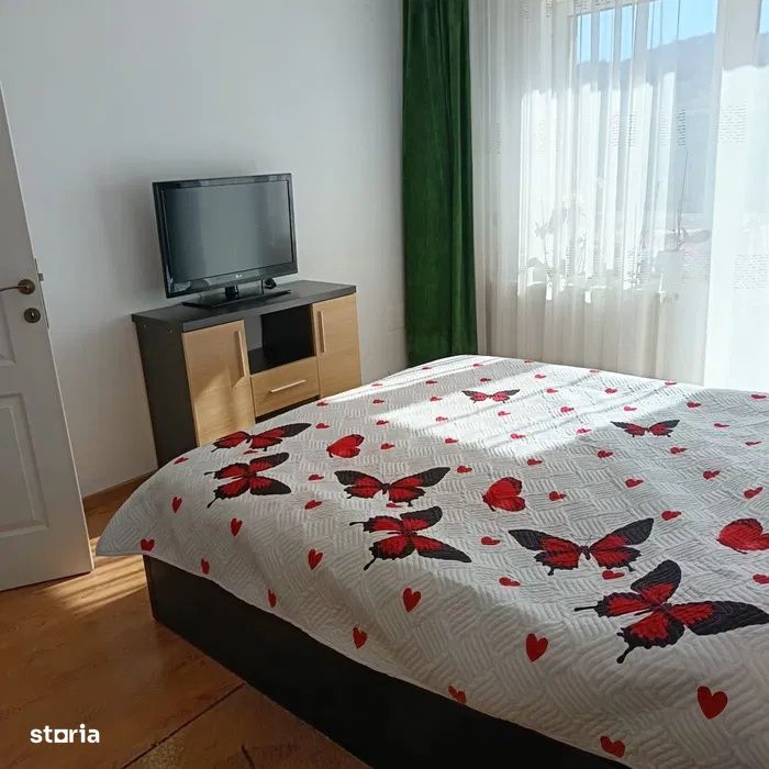 Apartament de vanzare 3 camere 53mp 2 balcoane zona Floresti Terra