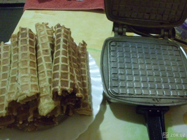 Вафельница  Электрическая  в отличном сост. СССР .