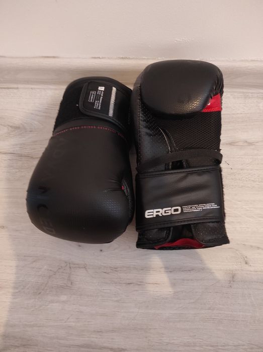 Mănuși de box nefolosite
