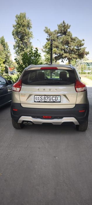 Lada  Xray cross