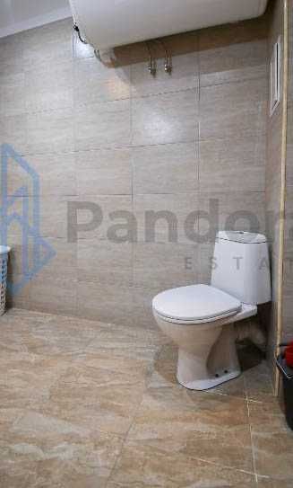 Тристаевн апартамент под наем в кв. Редута