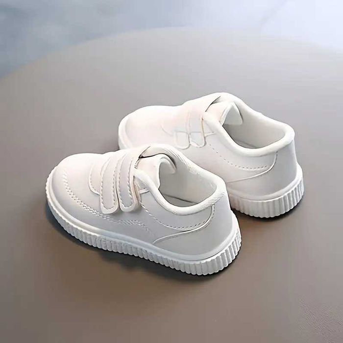 Детски спортни обувки - размер 21