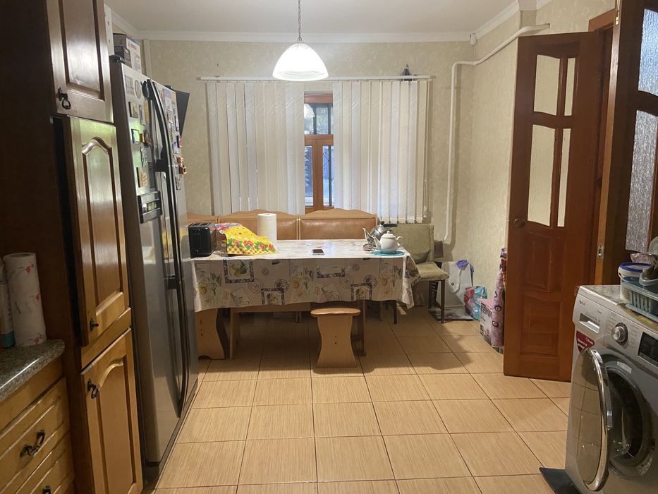 Продам частный  2х этажный дом.