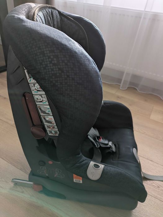 Детско столче за кола 9-18кг Britax ISO fix