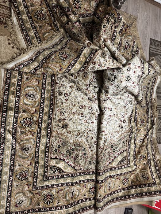 Продается шерстяной ковер