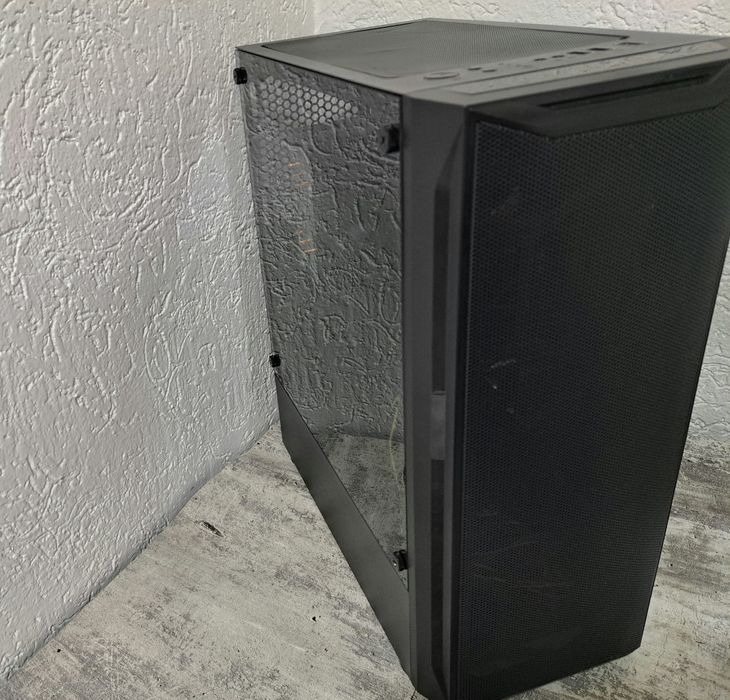 Продам игровой системный блок AEROCOOL  (идеал)