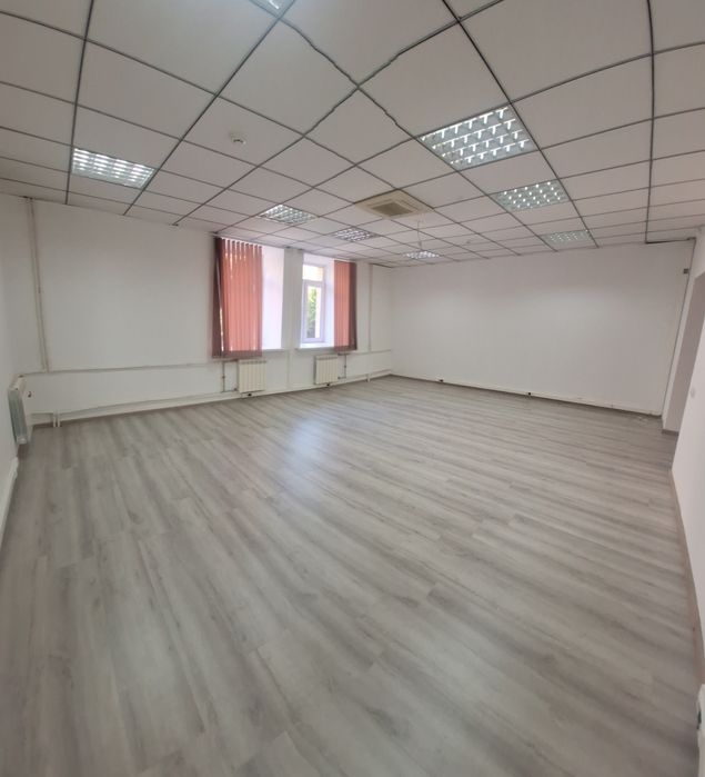 Офис,  40 кв,  на 2ом этаже