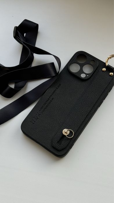 Продам чехол на айфон 15 про макс новый