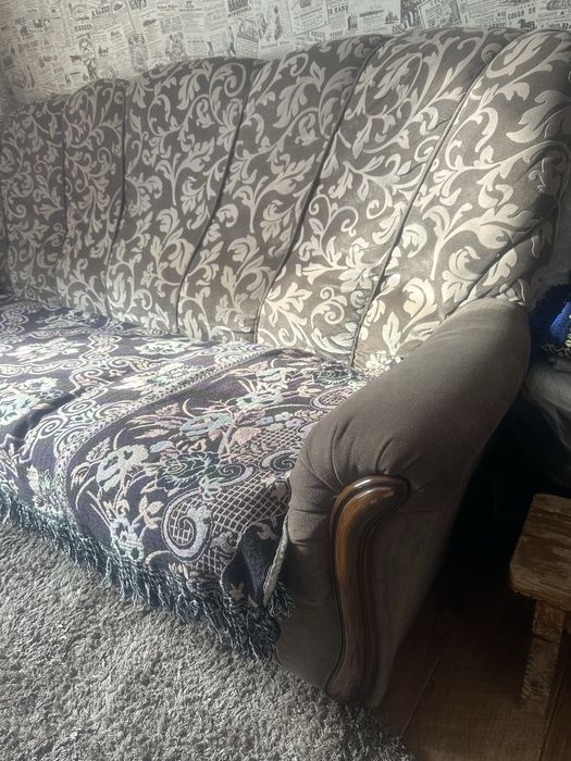 Продам диван с креслом