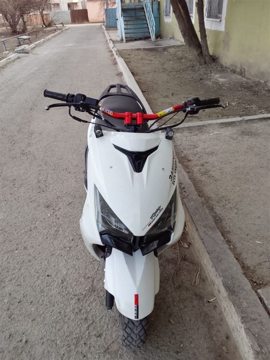 Продам м8 про на учёте