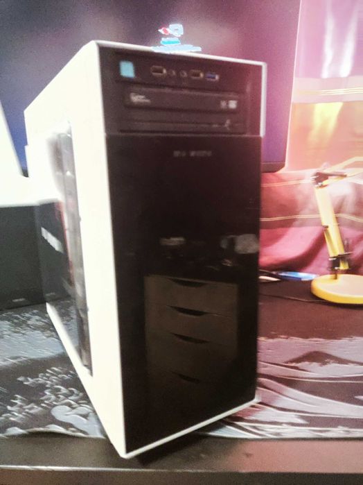 Бюджетен геймърски компютър i5-7500,Rx580,2x8GB, Z270K