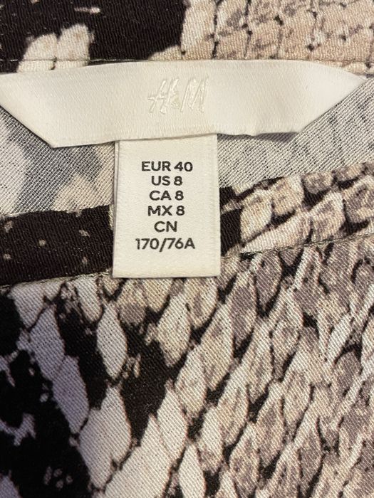Fusta dama H&M din Satin,Pret redus!