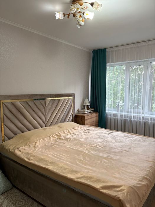 Продам кровать с матрасом