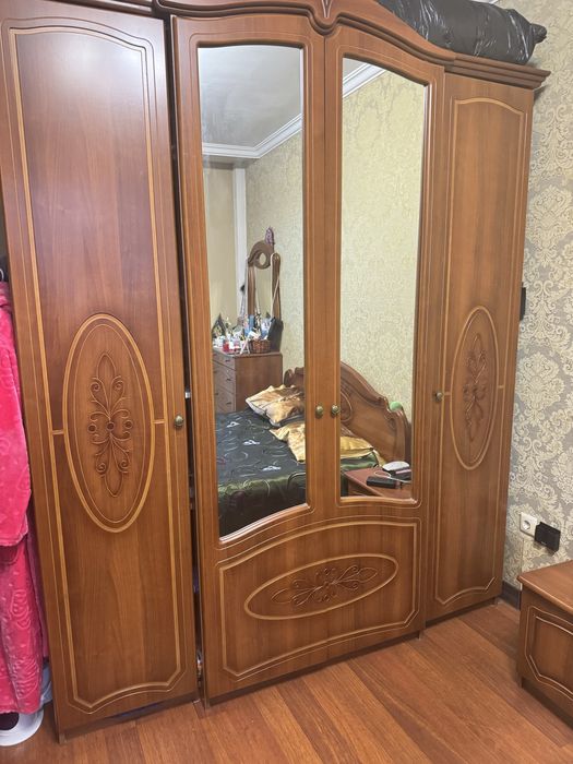 Спальный гарнитур