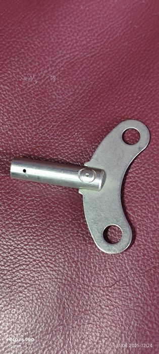 Часы морские каютные СССР. В отличном состоянии.