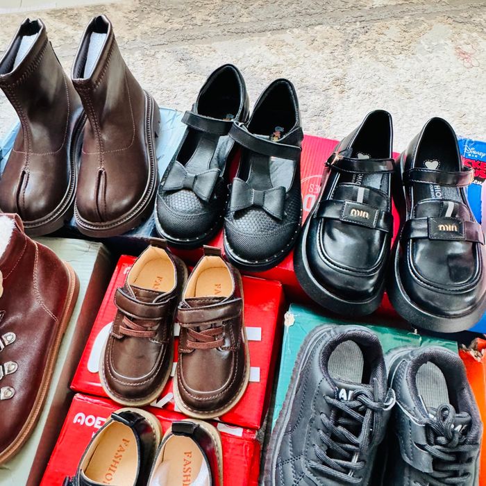 Продам детскую обувь