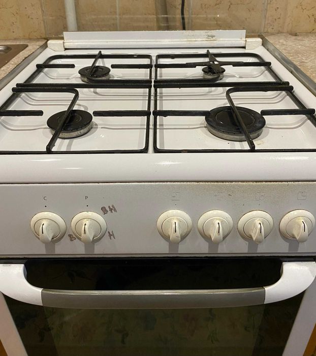 Продам газовую плиту BEKO