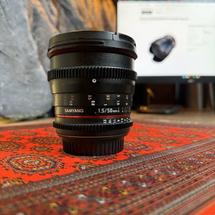 Объективы Samyang EF и Sigma EF