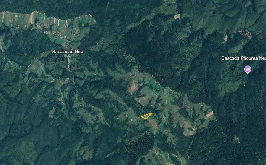 Teren 1.5 Ha în zonă de munte