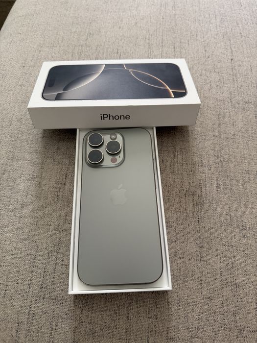 iphone 16 pro 256gb natural titanium, impecabil, ca NOU