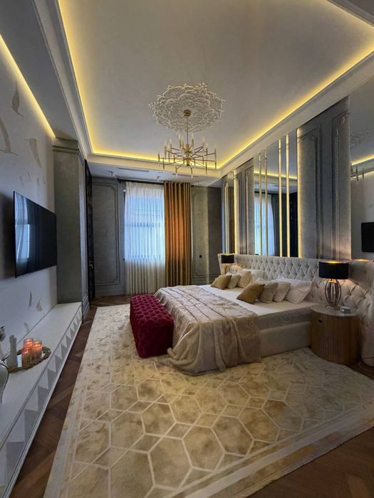 Дом центр Луначарского 625 м2